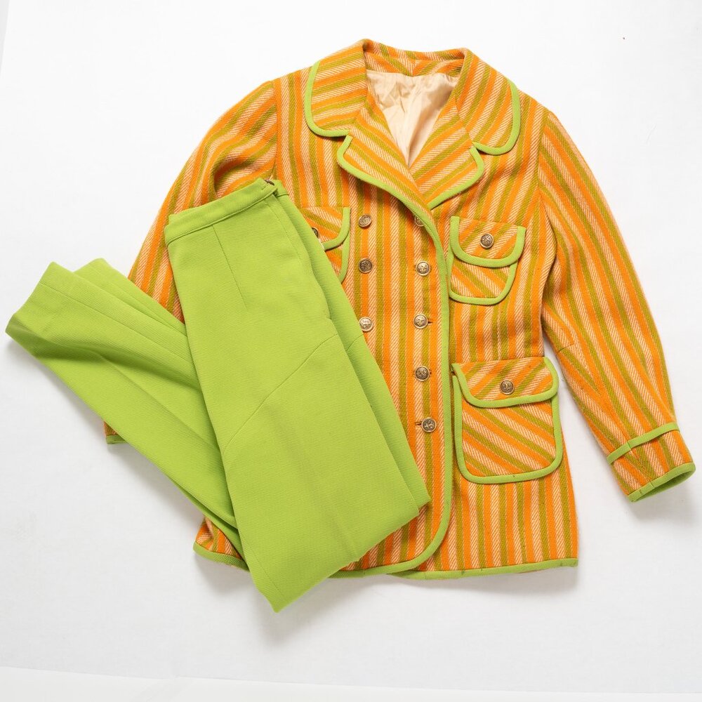 VINTAGE 70S Women's Double Breasted Orange and Green STRIPED PANT SUIT